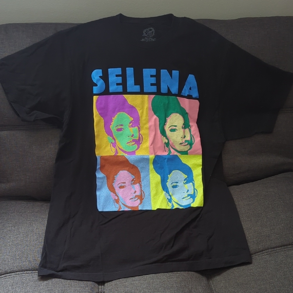 Selena Graphic Black Tee - Short Sleeve